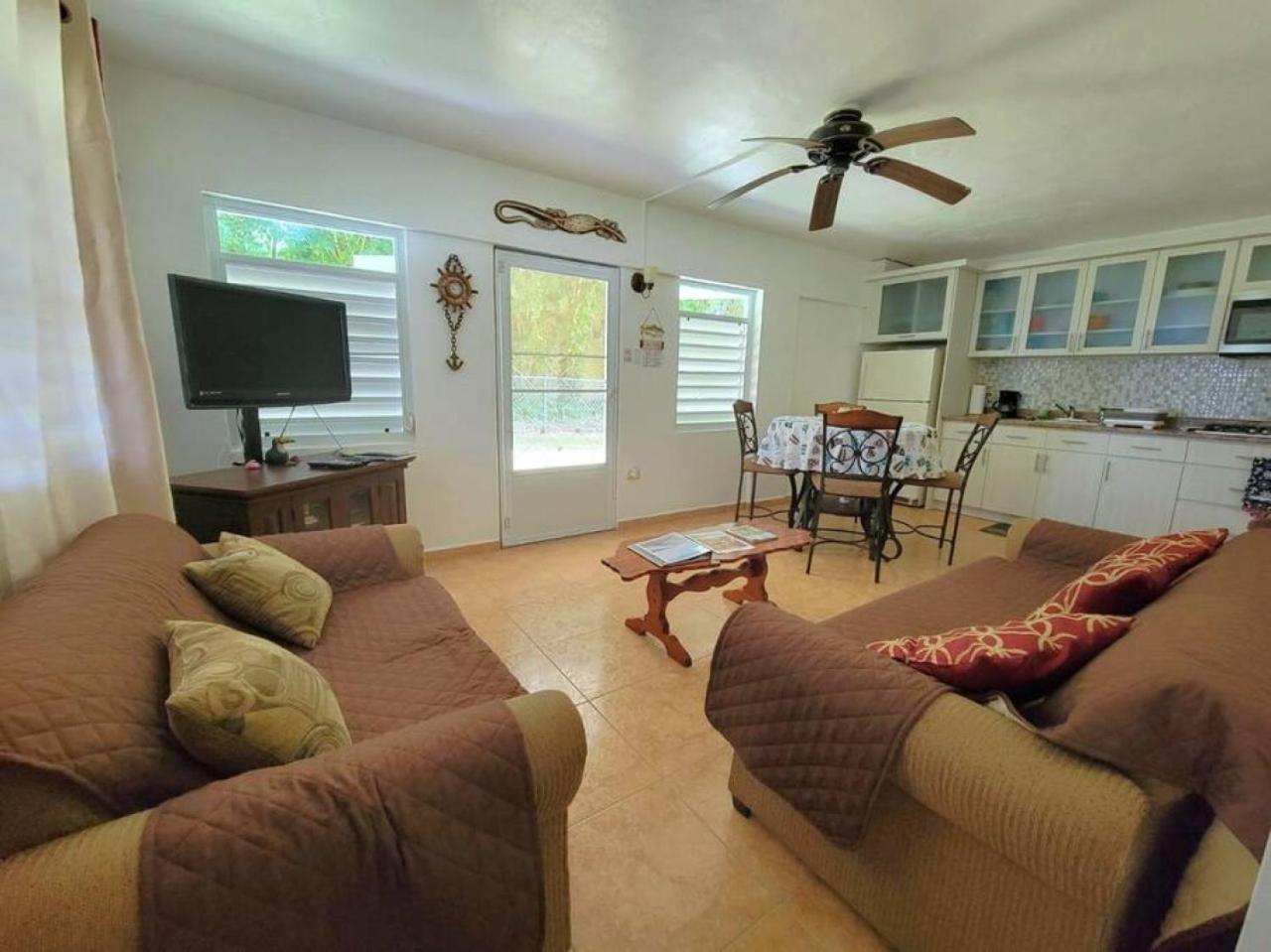 Unit Facing Steps Beach And With Close Beach Access Rincon Buitenkant foto